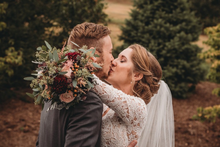 You “autumn” have some colorful fall wedding shots!